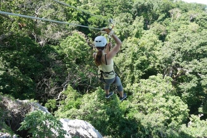 16 Lines Zipline, Cave and Mud Spa Combo Tour with Lunch in Fiji - Lunch at the zipline course