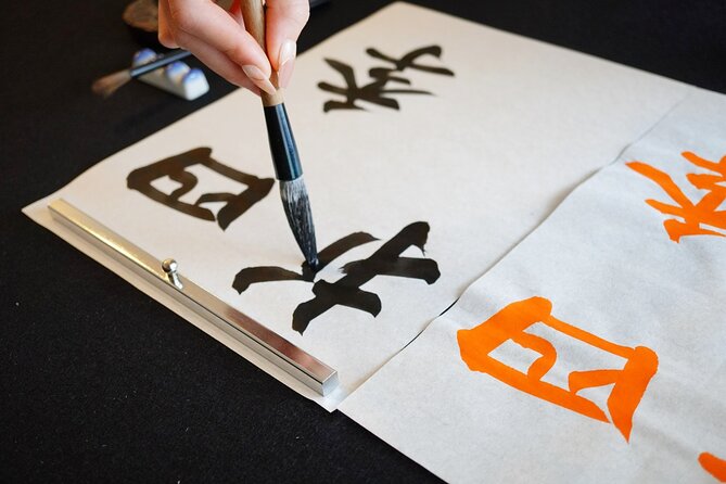 2 Hour Onsen Calligraphy Experience - Writing on Japanese paper or an uchiwa fan