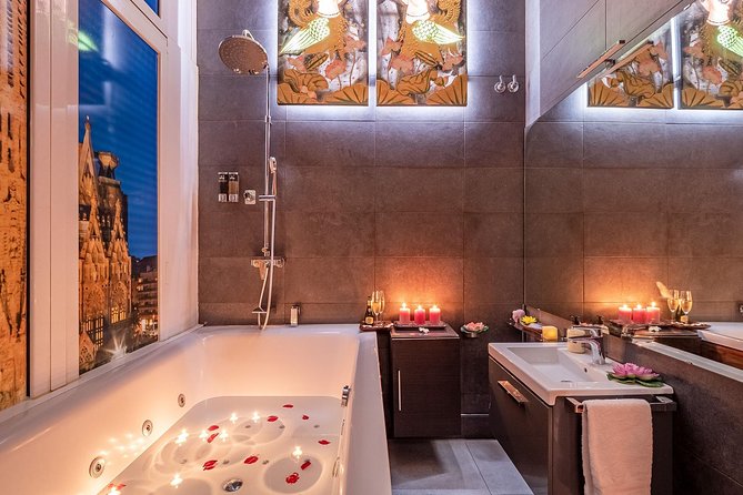 30 min Couple Massage and 30 min Floral Bath at THAI SPA MASSAGE - Is $240.82 Per Person Good Value?