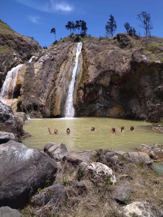 3d/2n trekking mount rinjani summit lake & hot springs - What to pack for comfort and safety