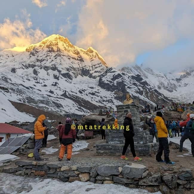 5-Day Annapurna Base Camp Trek with Natural Hot Springs - Day 1: Lower Sinuwa, Jhinu, and the first hot springs