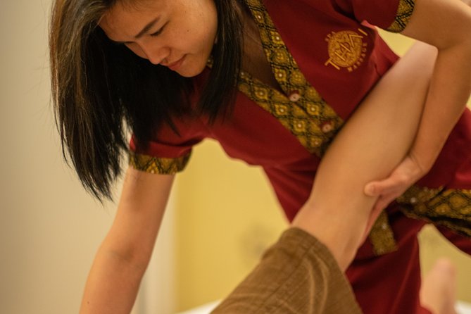 60 min Foot and Leg Massage at THAI SPA MASSAGE BARCELONA - Standard foot massage or reflexology