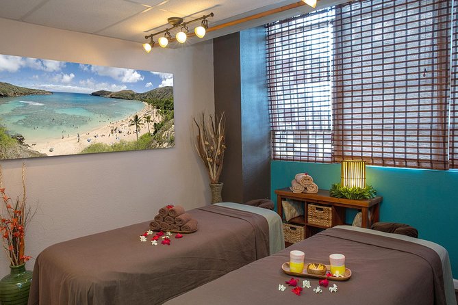 60 Minute Couples Massage - The welcome and treatment room