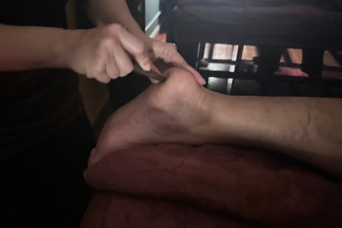 60 minutes Body Massage with Ginger Oil - A quiet hour on Lê Thị Riêng