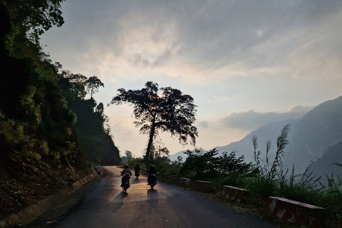 7 Days Dong Van Ha Giang Private Loop Tour with Wellness Programs - Day 5: Hmong craft, old houses, and mountain passes