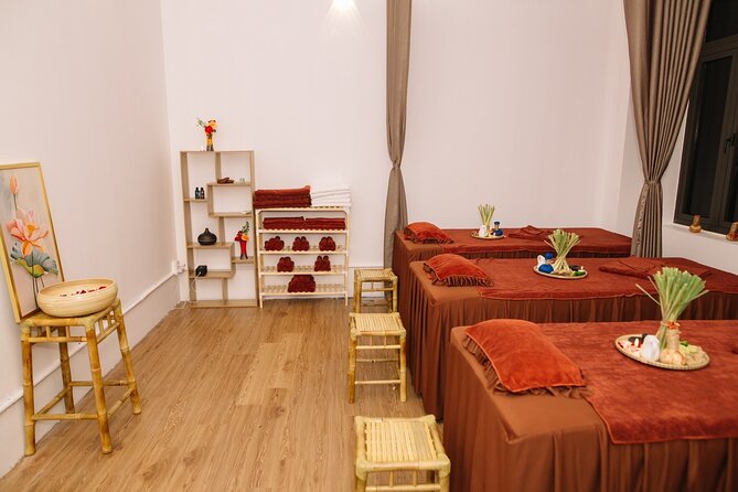 70 Minutes Private Lotus Hue Massage - Tea, snacks, and a gentle finish