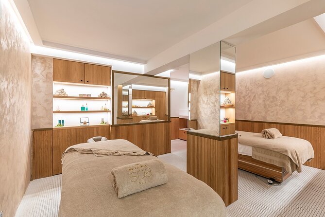 Access to the SPA in Biarritz - Moving from hammam steam to the wooden sauna