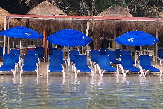 ADULTS GOLD A day at the beach at Los Arrecifes Restaurant-Open Bar And Massage. - Getting from the pier to Mahahual