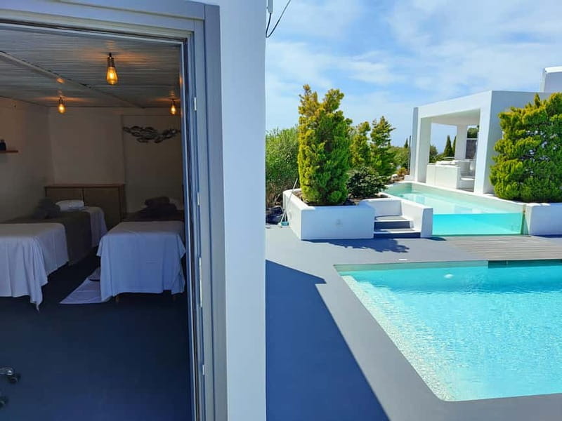 Akrotiri: Aromatherapy Couples Massage - A quiet break from Santorini’s busy days