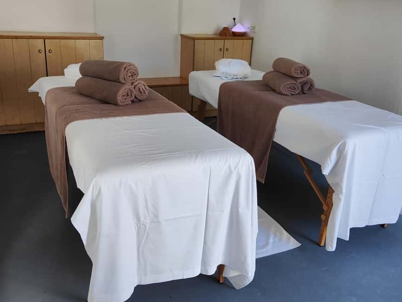 Akrotiri: Aromatherapy Couples Massage - Aromatherapy and pressure: what to expect