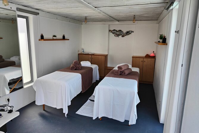 Akrotiri: Couples' Aromatherapy Massage - The 90-minute choice