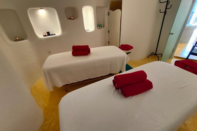 Akrotiri: Couples Massage & Pool Day Access - Key points at a glance