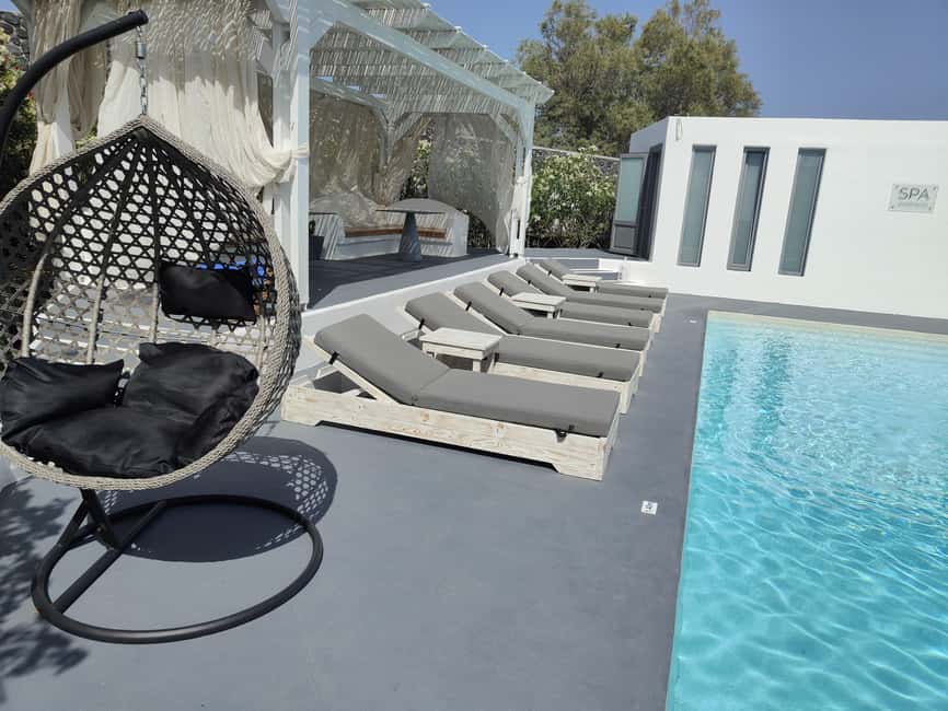 Akrotiri:Departure Day Spa Experience Couples Massage & Pool - Why this works so well on departure day