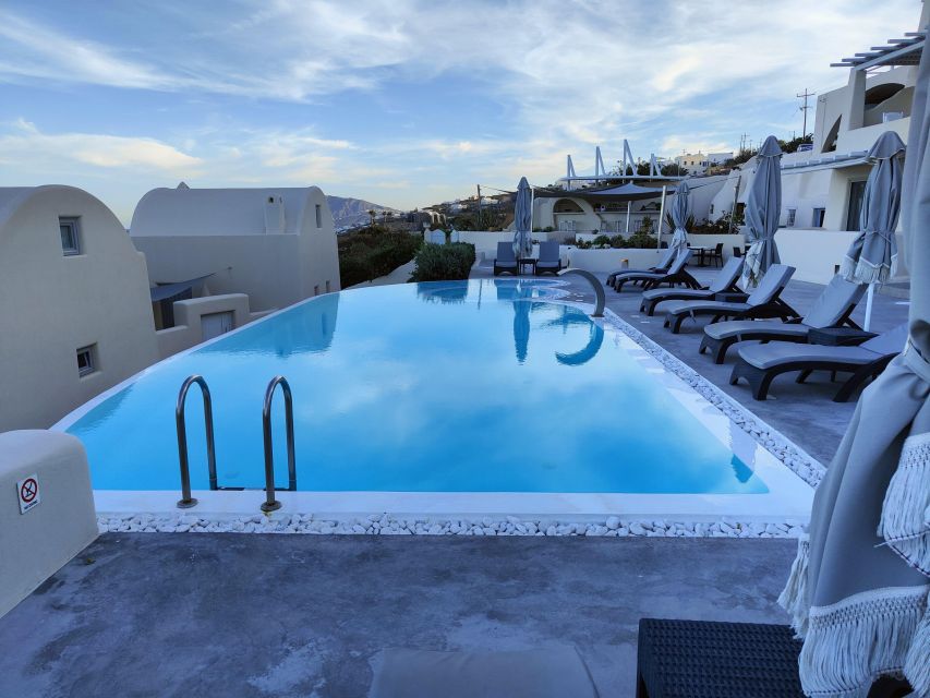Akrotiri:Departure Day Spa Experience Couples Massage & Pool - The 60 or 90-minute romantic aromatherapy massage