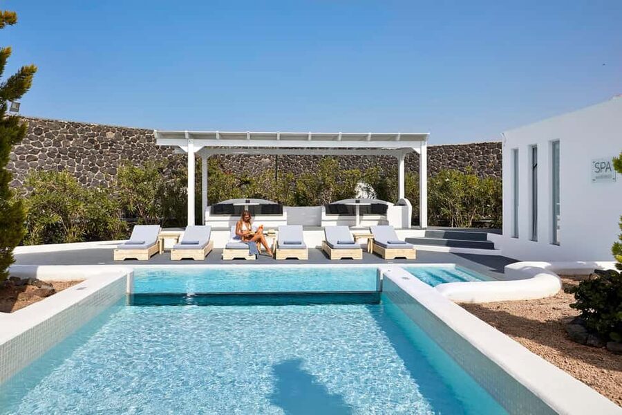 Akrotiri:Departure Day Spa Experience Couples Massage & Pool - What the setting feels like