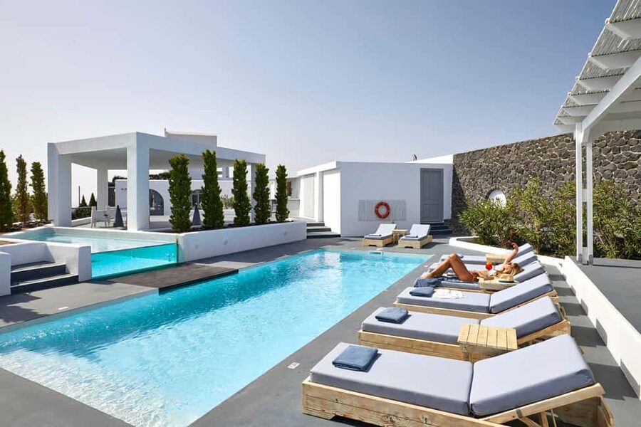 Akrotiri:Departure Day Spa Experience Couples Massage & Pool - Who should book this Akrotiri spa day?