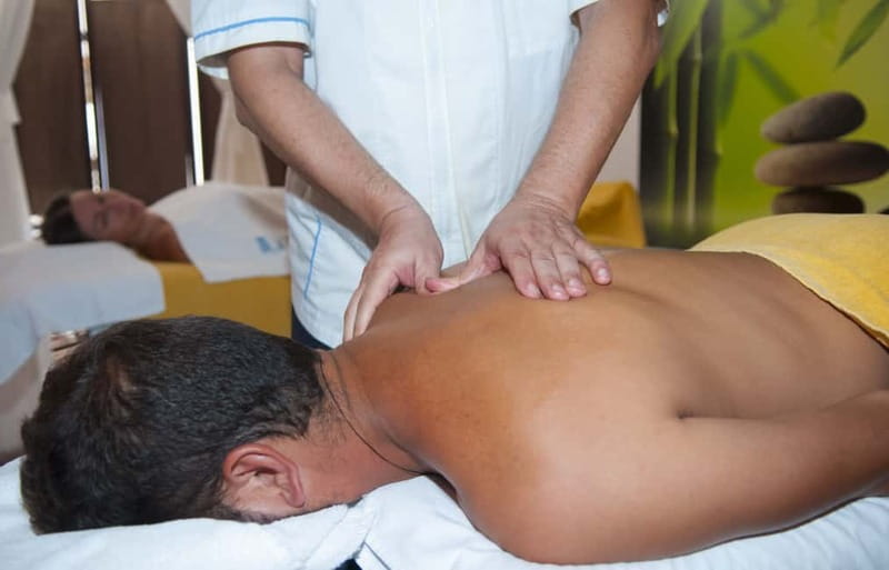 Akrotiri: Travel Recovery Aromatherapy Massages - The short consultation that shapes your treatment