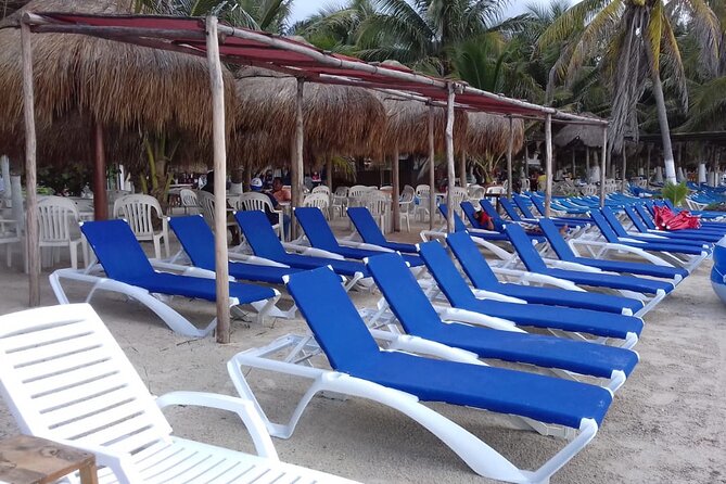 All-inclusive beach day in LOS ARRECIFES REST. / open bar - massage and lunch .. - Choosing lunch from the included menu