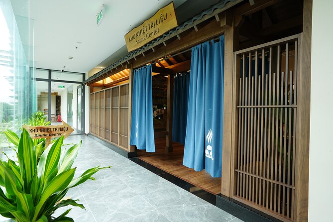 Amare Onsen and Jjimjilbang - A restaurant makes the visit easier to extend