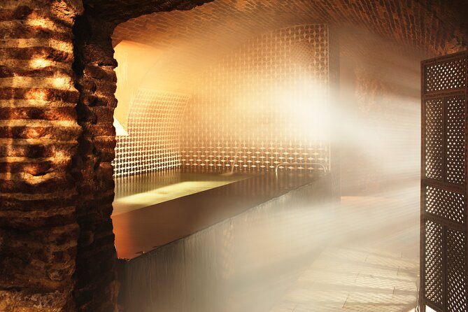 Arabian Baths and 30' Massage at Madrid's Hammam Al Ándalus - A calm pause on Calle de Atocha