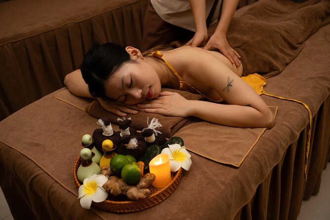 Aroma Massage Danang - Choosing lavender, lemongrass, or rose