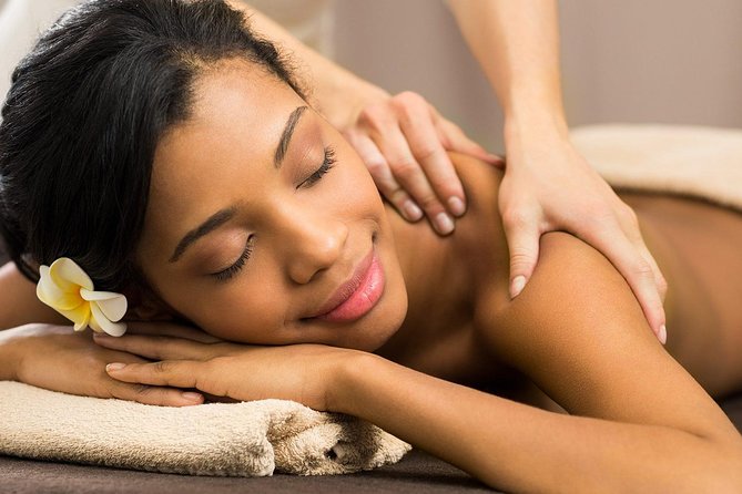 Aroma Massage - Enjoy a complete Spa experience from the comfort of your room - A one-hour reset in the middle of a busy trip