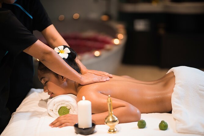 Aroma Therapy Massage, Relaxation therapeutic aromatherapy oil massages. - Entering the spa and settling in