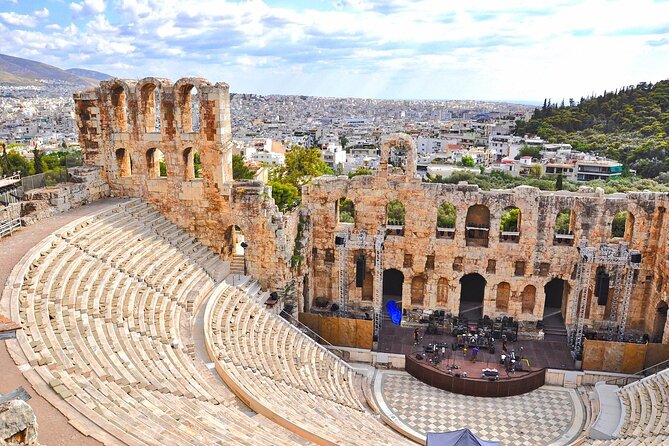 Athens Iconic Highlights & Lake Vouliagmeni Thermal Spa Day Tour - Syntagma, the guards, and the neoclassical center