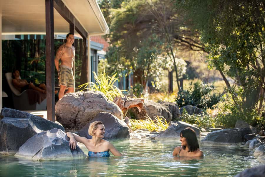 Auckland: Rotorua Highlights inc Wai-O-Tapu & Polynesian Spa - Key points at a glance