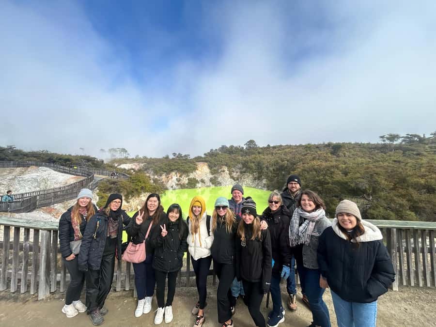 Auckland: Rotorua Highlights inc Wai-O-Tapu & Polynesian Spa - Rotorua’s main sights from the vehicle