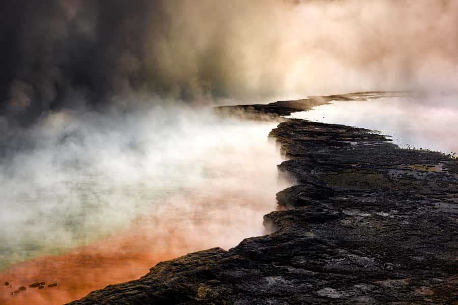 Auckland: Wai-O-Tapu, Maori Haka & Hot Springs Rotorua Tour - Walking Wai-O-Tapu’s colorful geothermal park