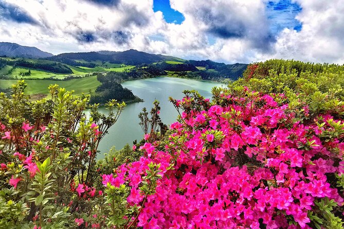 Azores: Shore Excursion Furnas - Crater volcano and hot springs - Furnas puts volcanic heat on display