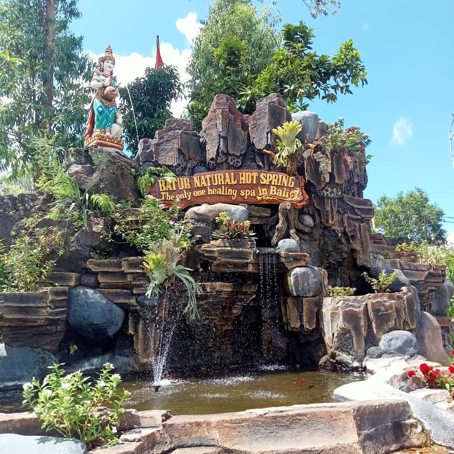 Bali: Batur Natural Hot Spring Entrance Ticket - What your visit looks like at the entrance