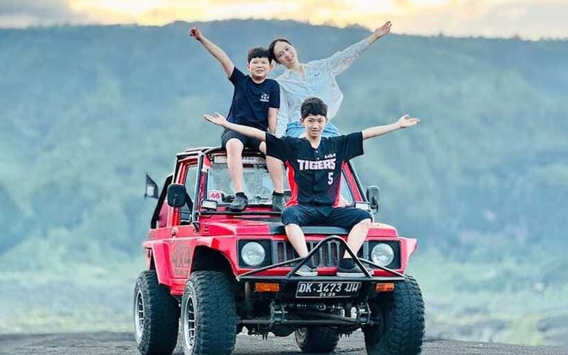 Bali: Day/Sunset Mount Batur 4WD Jeep and Natural Hot Spring - The guides make a real difference