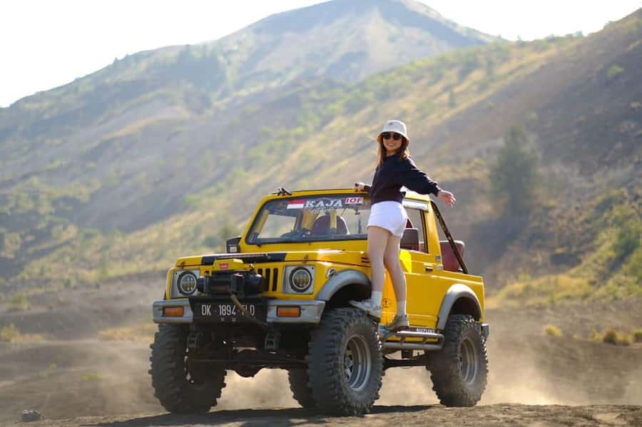 Bali: Day/Sunset Mount Batur 4WD Jeep and Natural Hot Spring - Choosing sunset over daytime
