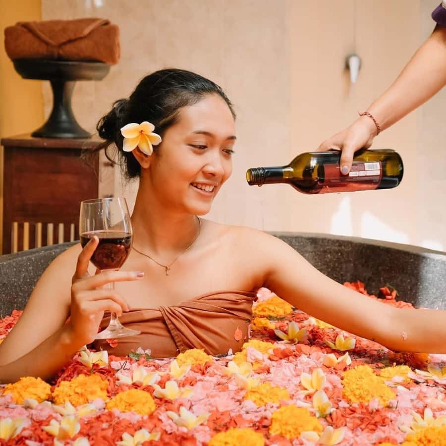 Bali: Luxury Spa Balinese Massage scrub Flower bath 2 Hour - The body mask and yoghurt moisturiser soften the finish