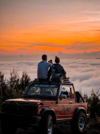 Mount Batur: Private Sunrise Jeep Tour & Hot Spring