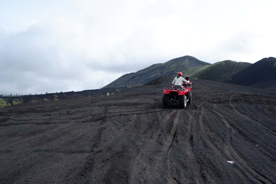Bali: Mount Batur Quad Bike Tour and Natural Hot Springs - Lunch with a view and a Balinese coffee stop