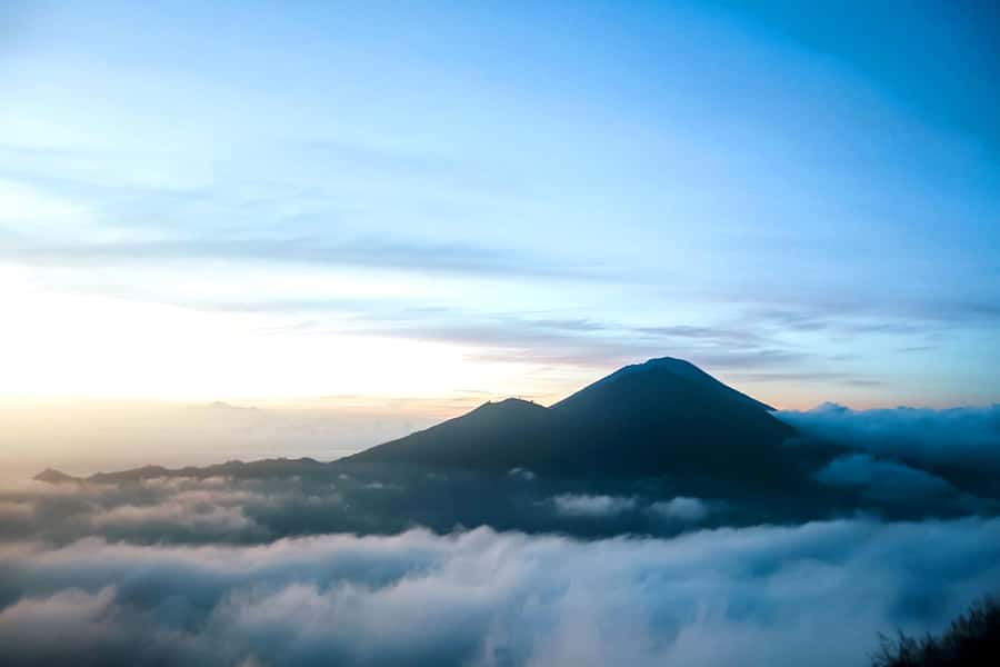 Bali: Mount Batur Sunrise Guided Hike and Natural Hot Spring - Who should book this Mount Batur experience?