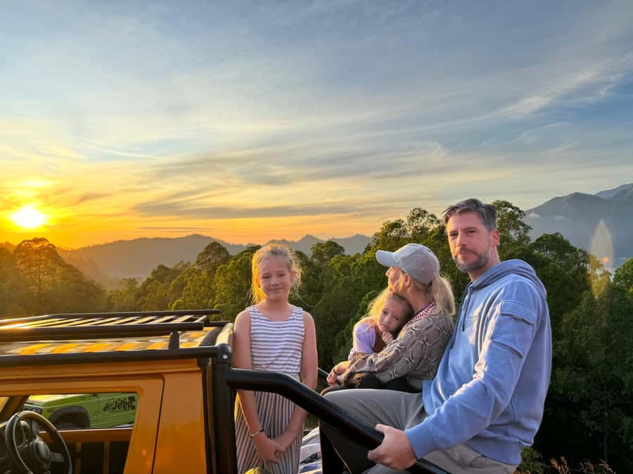 Bali : Private Sunrise Jeep Tour and Hot Spring All Include - What the private transport adds