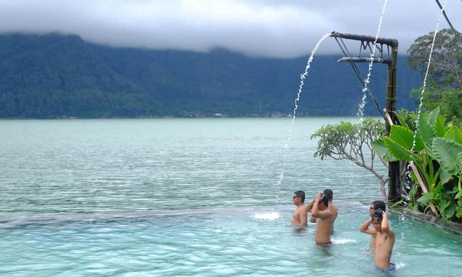 Bali: Trunyan Cemetery, Hot Springs, and Penglipuran Village - The Lake Batur crossing and the morning timing