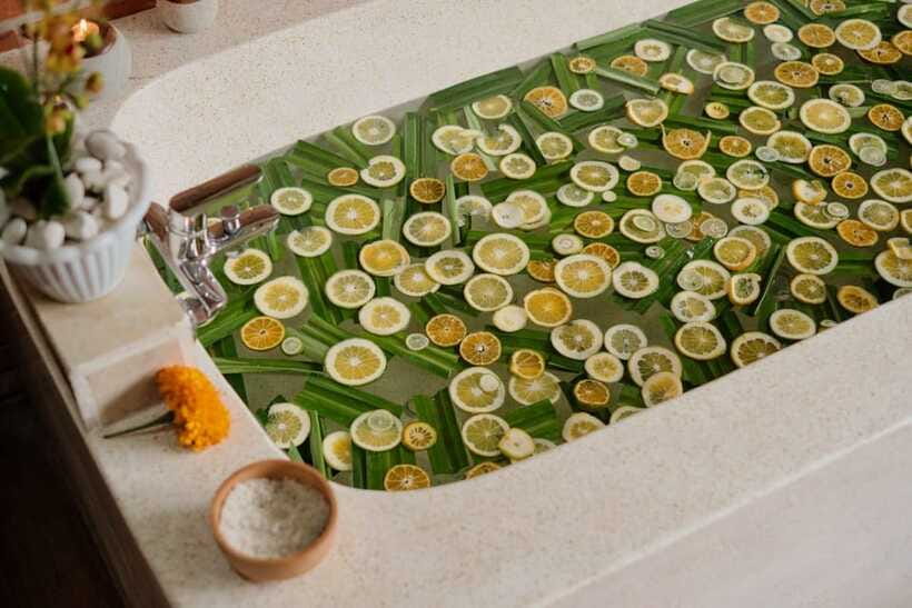 Bali: Ubud Spa Balinese Massage Scrub Flowerbath 2 hour - What the $44 price includes