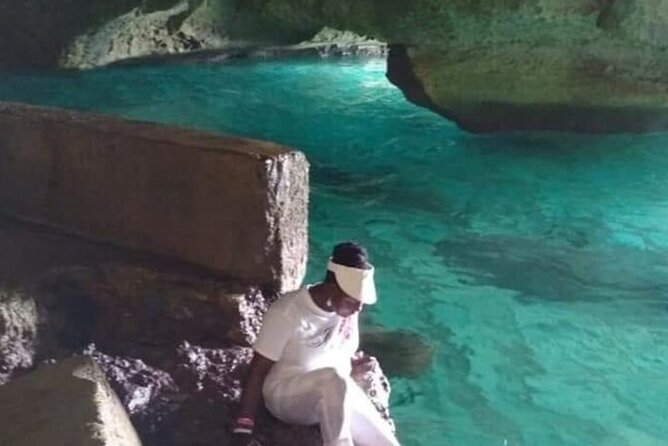 Bamboo Rafting Limestone Foot Massage/Negril 7 Miles Beach/Ricks Cafe Combo - What the Private Ride Adds