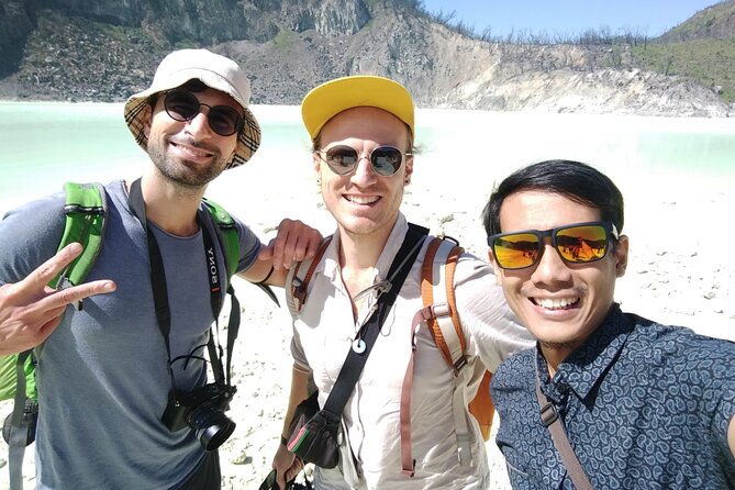Bandung Tour All In, White Crater, Volcano Mountain, Hot Spring - White Crater: blue water and sulfur air