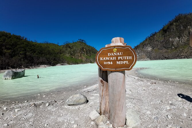 Bandung Volcano Sightseeing and Hot Spring Private Tour - Bandung’s Volcano Country in One Long Day
