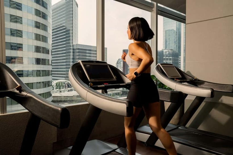 Bangkok: W Hotel Pool & Gym Experience - Choosing between a drink, a workout, and a massage