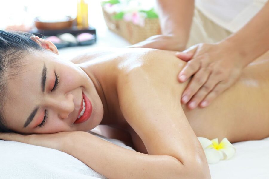 Bangkok: Wat Pho Thai Massage in Your Hotel Room - Key points at a glance