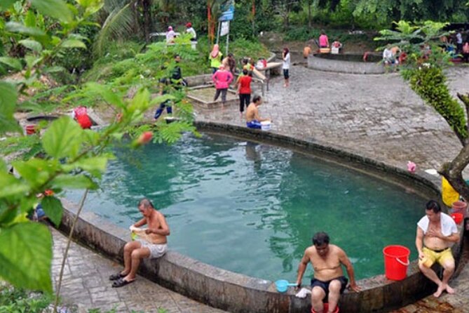 Batu Caves,Waterfalls and Hot Springs Tour With Lunch - Starting with the 272 steps at Batu Caves