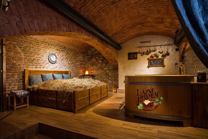 Beer bath Spa for 2 people/ 1 tub - 1,5 hour Activity in Prague - Key points to know before you book
