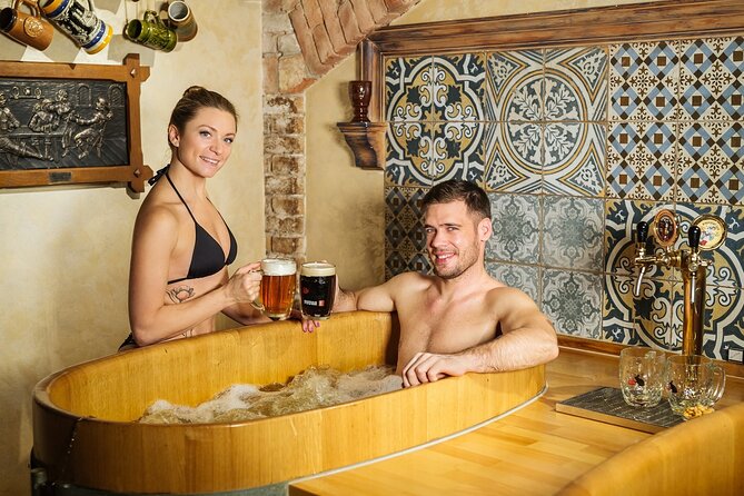 Beer bath Spa for 2 people/ 1 tub - 1,5 hour Activity in Prague - Inside the private room